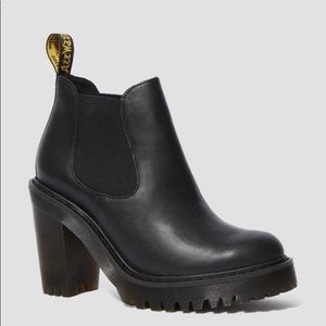 Dr. Martens Hurston Leather Heeled Chelsea Boots